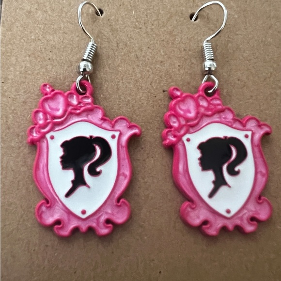 Yearbook Barbie Earrings 🎀🎀 - Picture 1 of 2